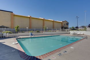 desert sands motel el paso,Location and Accessibility