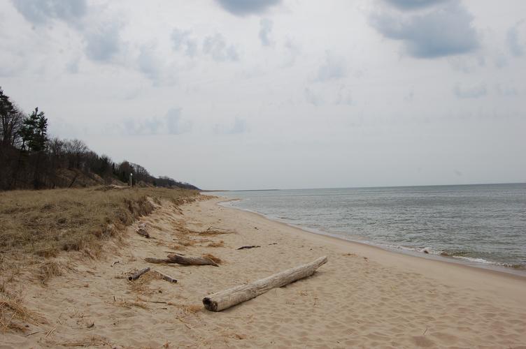 sand point beach michigan,Sand Point Beach, Michigan: A Comprehensive Guide