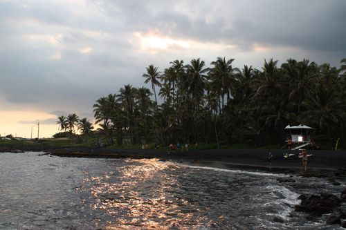 49 black sand beach hawaii,Location and Accessibility