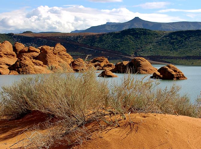 sand hollow state park,Sand Hollow State Park: A Comprehensive Guide