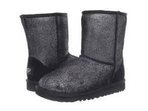 ugg tazz big kid size 5 sand,UGG Tazz Big Kid Size 5 Sand: A Comprehensive Guide