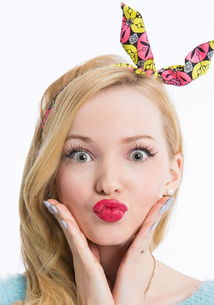 dove cameron sand meaning,Understanding Dove Cameron’s Name: The Significance of ‘Dove’ and ‘Cameron’